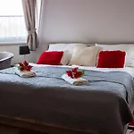 Artemisz Vadasz Panzio Es Etterem 3* Szombathely