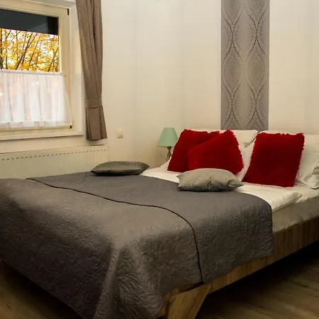 Отель Vadasz Panzio Es Etterem