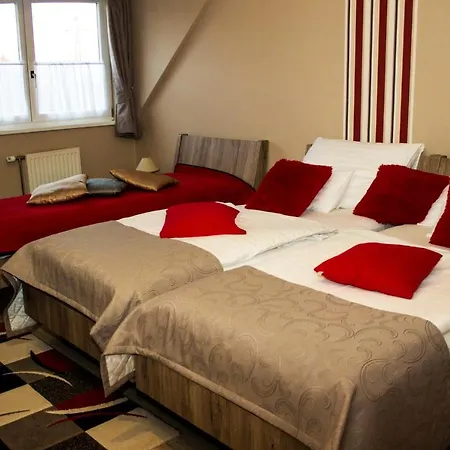 Vadasz Panzio Es Etterem Hotel Szombathely