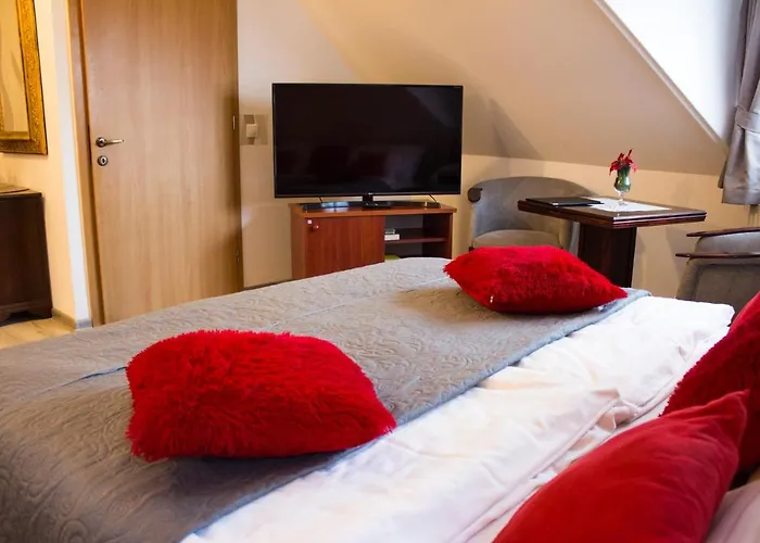 Szálloda Vadász Panzió és étterem 3*