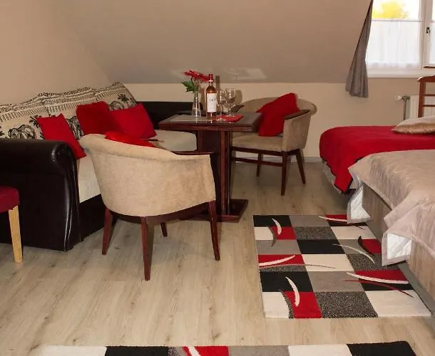 Vadász Panzió és étterem Hotel 3*